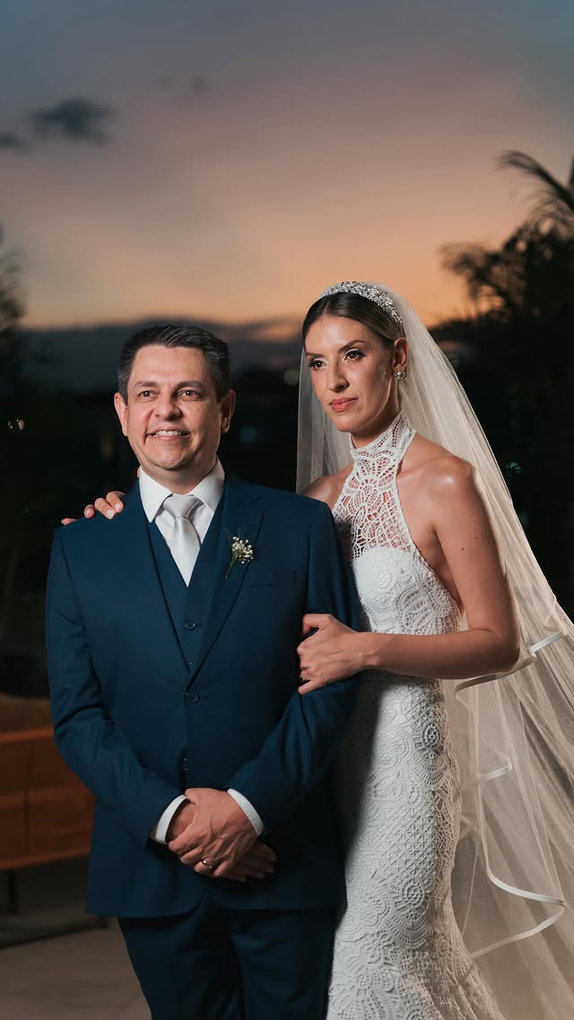 Cerimônia ao pôr do sol